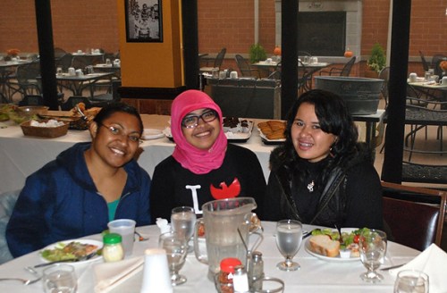 Right to Left Ivy Marischa of Indonesia, Sylmina Alkaff of Indonesia, Esther Sibona of Papua New Guinea