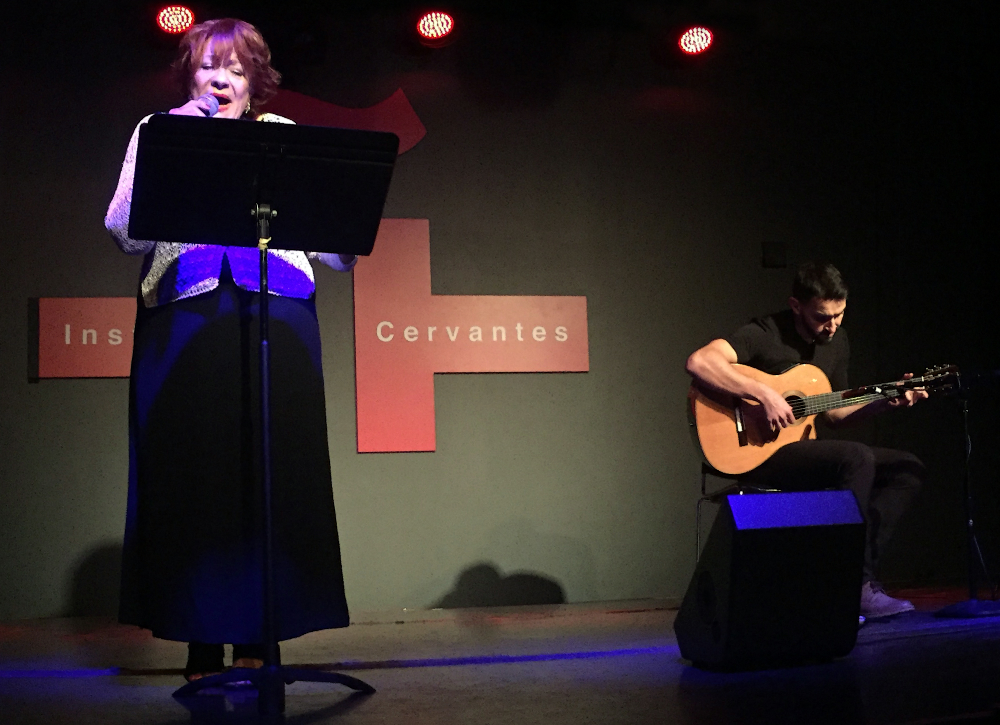 "Por una Cabeza," "Uno," "Se Dice de Mí," were some of the tangos local singer Alba Guerra shared with the audience along with guitarist Juan Pablo Jones.