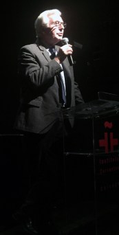 Instituto Cervantes of Chicago Executive Director Antonio Martínez welcomed the audience.